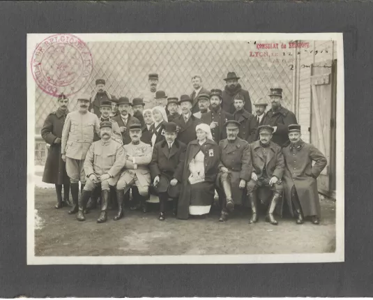 Groepsfoto Belgische soldaten & verpleegsters - 1918